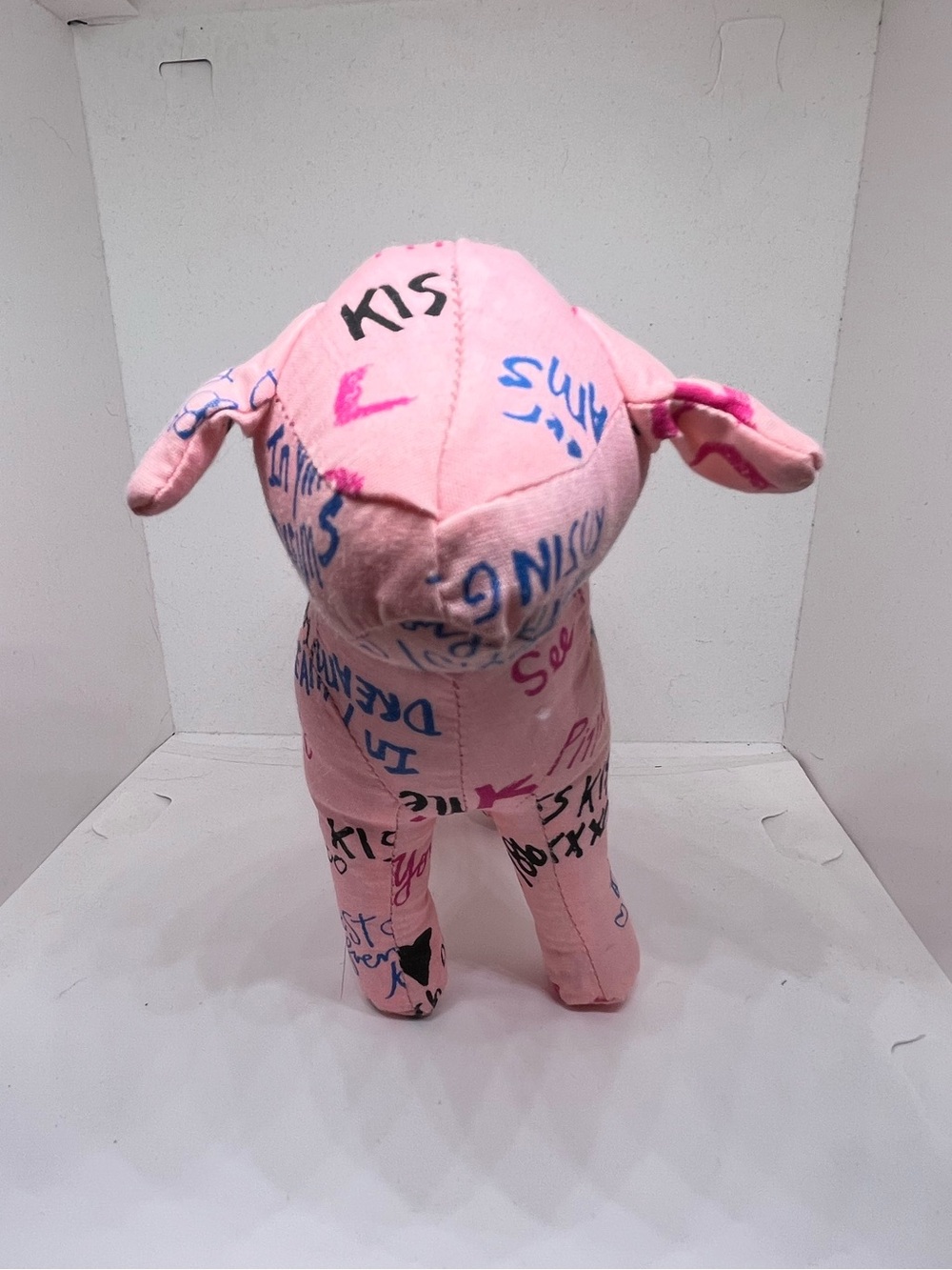 Victoria Secret PINK Dog 6in Pink with “graffiti” - Vintage - Picture 2 of 3